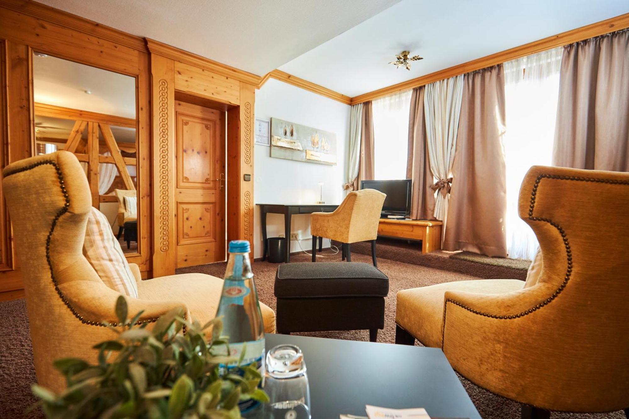 Flair Hotel Vier Jahreszeiten Bad Urach Exteriér fotografie